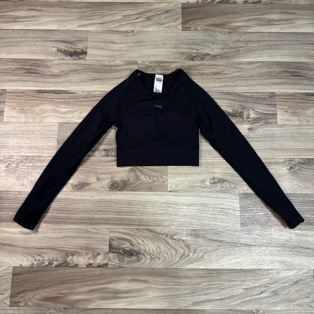 Gymshark Flex Sports Ling Sleeve Crop Athletic Top in Black Size Small